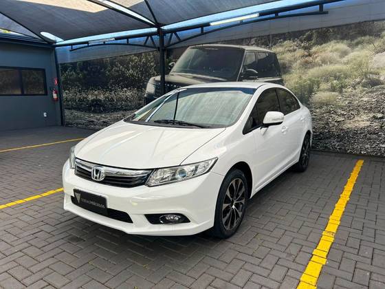 HONDA CIVIC 1.8 LXL 16V FLEX 4P AUTOMÁTICO HONDA CIVIC 1.8 LXL 16V FLEX 4P AUTOMÁTICO